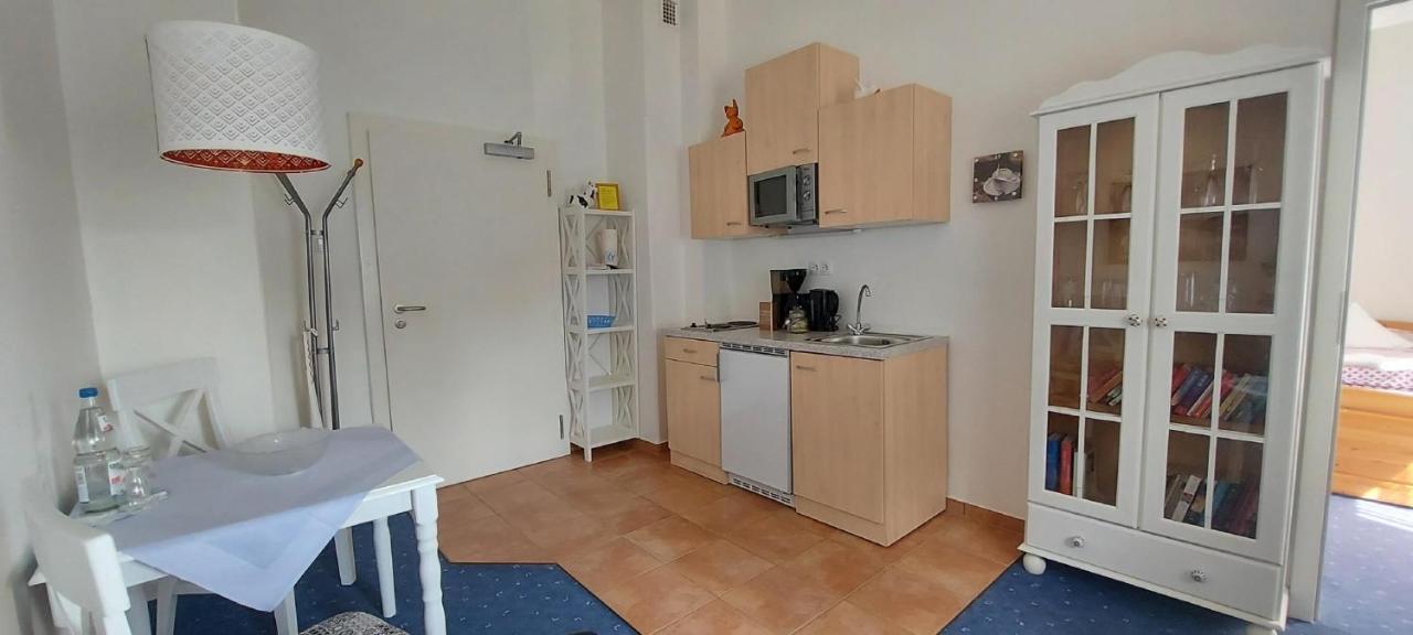 Ferienwohnungen Parkschloesschen باد بيرمونت المظهر الخارجي الصورة