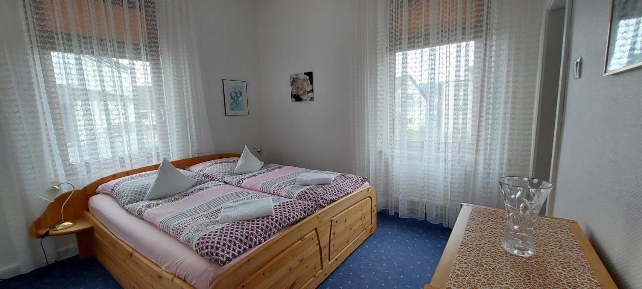 Ferienwohnungen Parkschloesschen باد بيرمونت المظهر الخارجي الصورة