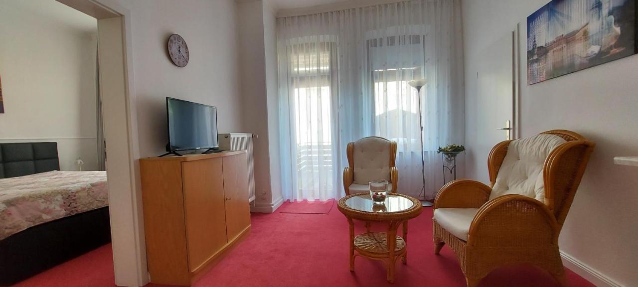 Ferienwohnungen Parkschloesschen باد بيرمونت المظهر الخارجي الصورة